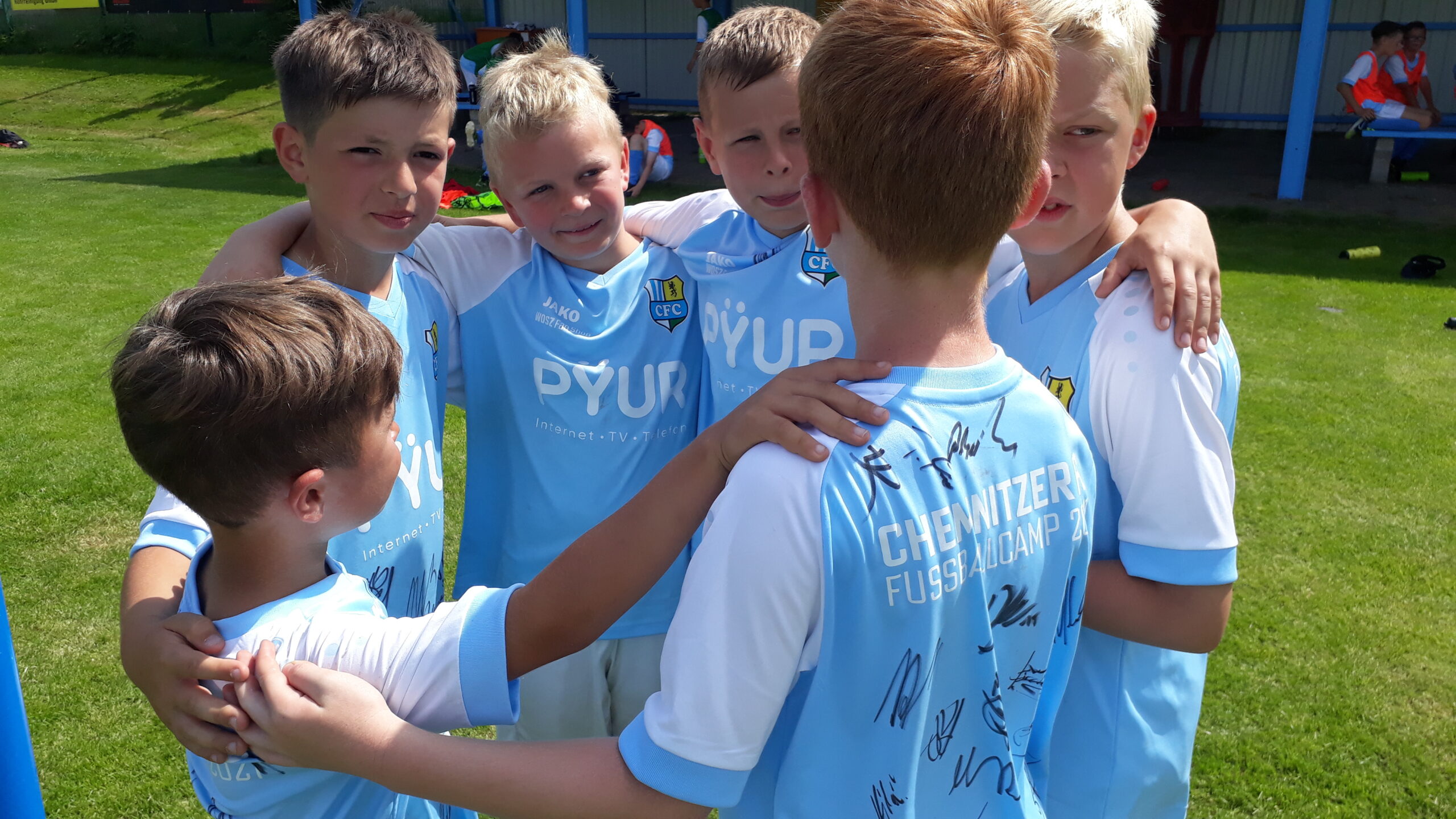 PΫUR Fußball Camps: Mit ukrainischen Kids gemeinsam auf dem Platz