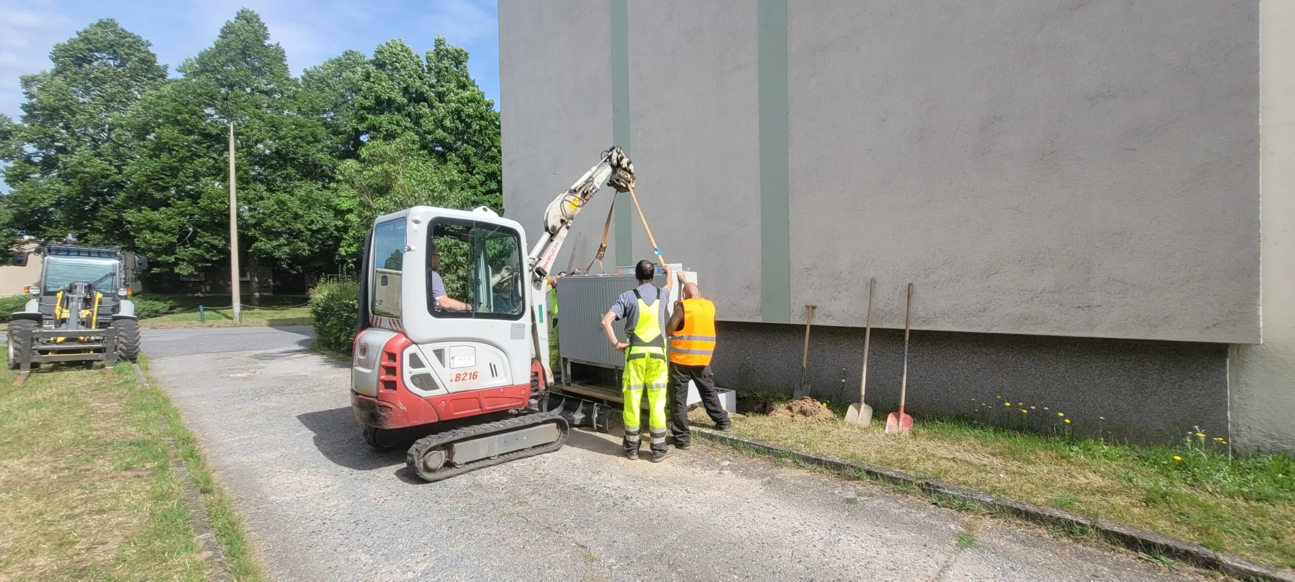 Setzen eines MFG in Löbau.